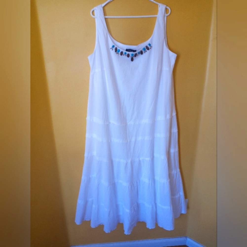White Lined Flare Dress with Decorative Neckline Size 18W